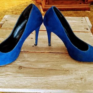 Rock & Republic Royal blue suede shoes